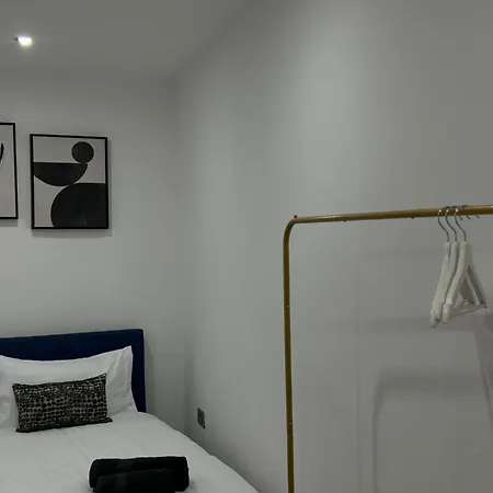 No17 Overnight Stays Birmingham Exterior photo